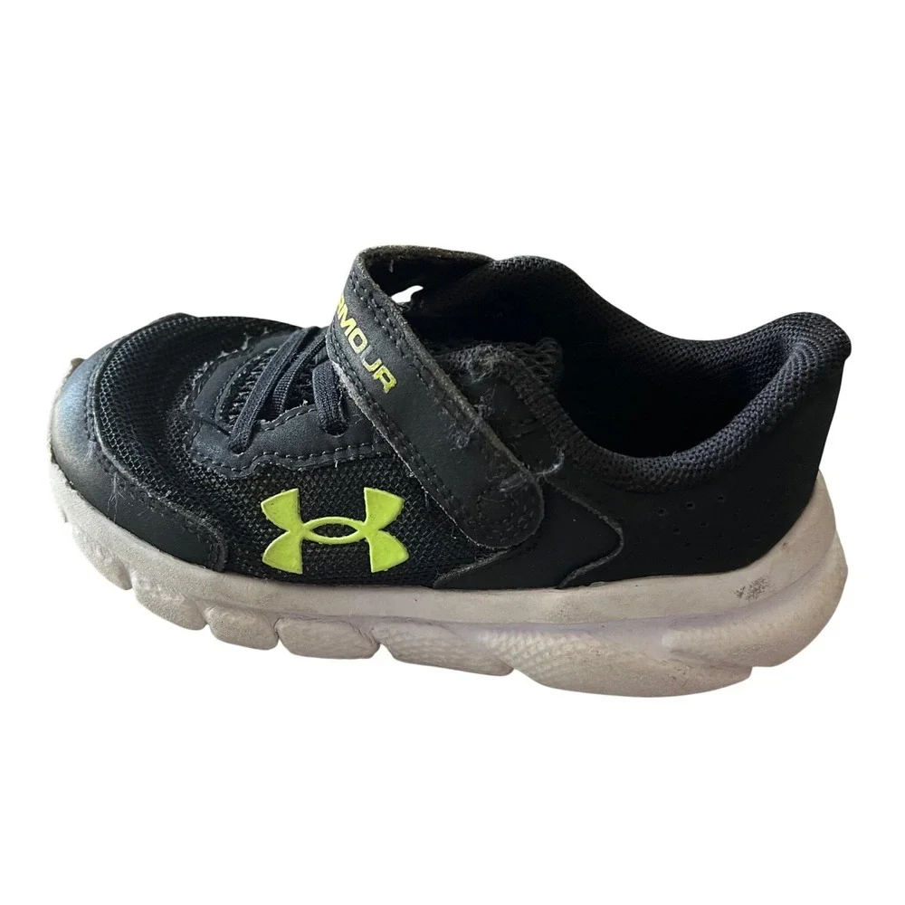 Under Armour Kids Assert 9 Black Lime Green Running Shoe Sneakers 7K 3024637-003